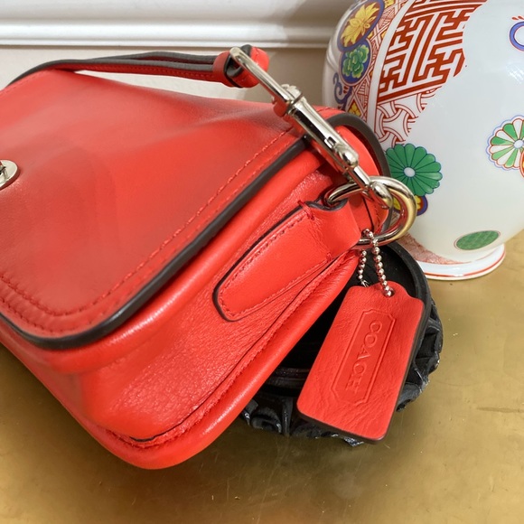 Coach Rare Orange natural Leather Crossbody - Picture 8 of 12